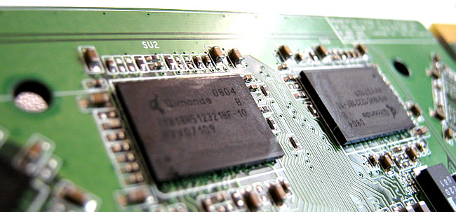 18 Foto 18 Review Palit 9600GSO Sonic 768MB