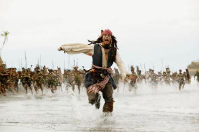 20060813092119 piratas do caribe 2 filmes 2006 img 16 Foto 20060813092119-piratas-do-caribe-2-filmes-2006-img-16 Ladrón de bancos contrata secuaces por Craigslist