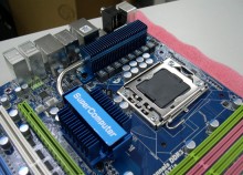 asrock_x58_supercomputer_board_02-220x158 ASRock también ofrecerá placa X58