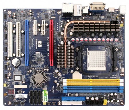 sapphire_pure_crossfirex_790gx
