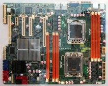 ASUS muestra la primera placa dual para socket LGA 1366
