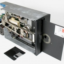 Disquette de 8" comparado con uno actual de 3½"