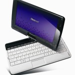 Desempacando un IdeaPad S10-3t  y mostrando su pantalla multitouch