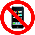 Diez mil empleados de Microsoft usan un iPhone en secreto y con miedo