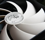 Roundup de ventiladores de 120mm [Antec Tricool v/s Silverstone AP 121 v/s Arctic Cooling F12 TC v/s Noctua NF-P12]