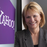 Yahoo despide a su CEO por telefono