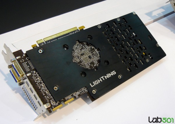MSI_R7970_Lightning_03