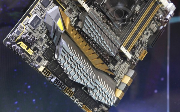 ASUS_ROG_Zeus_01
