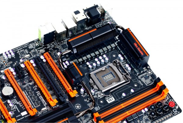 Gigabyte_Z77X-UP7_02