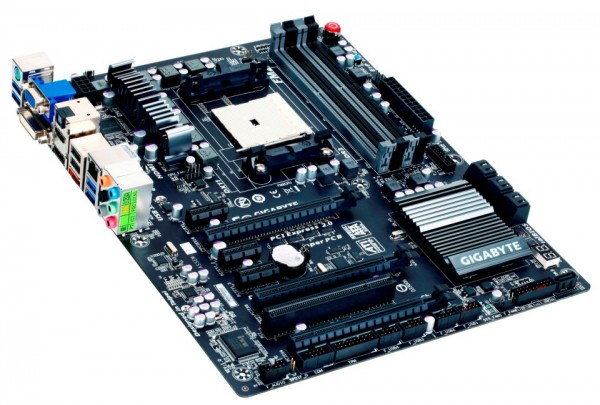 Gigabyte_F2A85X-UP4_03