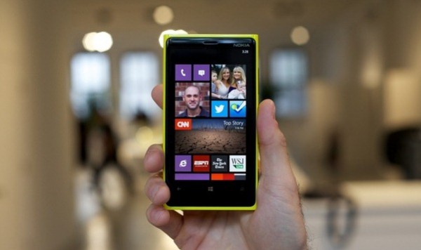 NOKIA_Lumia_920_01