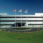 Intel le tira un salvavidas a Sharp invirtiendo US$ 383 millones, but it’s not free