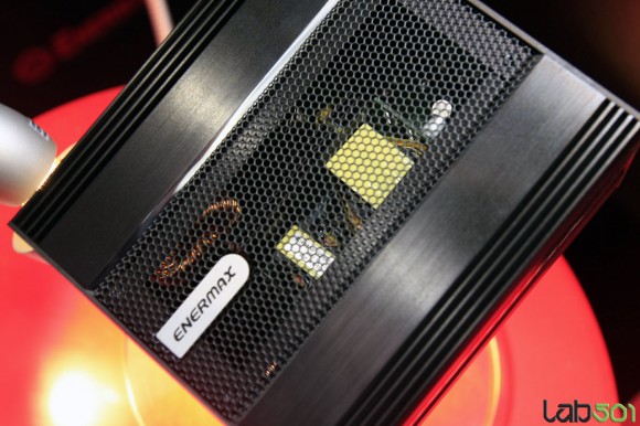 Enermax_Fanless_PSU_03